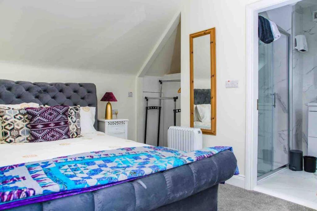 Kingfisher Riverside Retreat ケンメア エクステリア 写真
